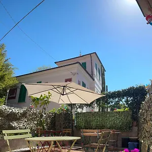 Pink House Garden Pensión Monterosso al Mare